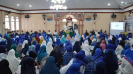 BKMT Padang Panjang menggelar wirid bulanan dengan menghadirkan penceramah kondang dari ibu kota, Ustad Zacky Mirza. (Foto: Diskominfo Padang Panjang)
