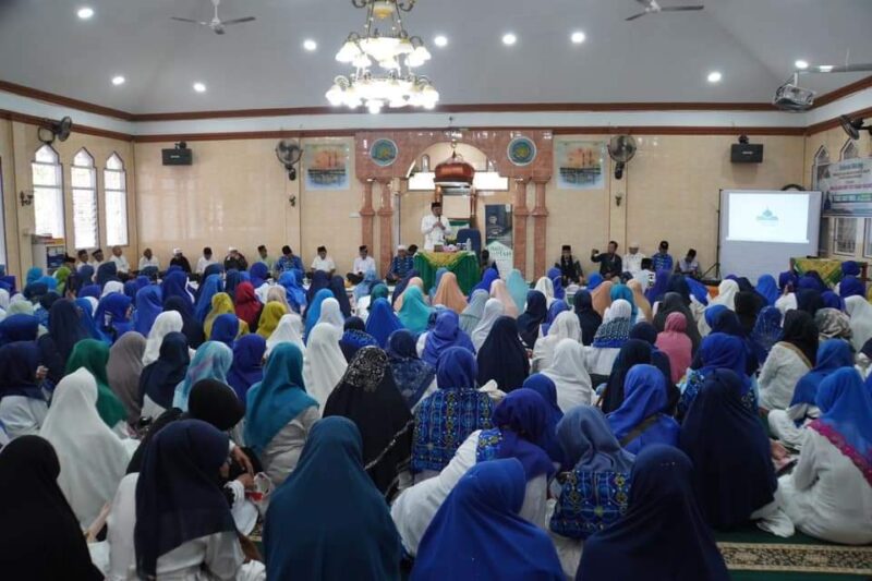 BKMT Padang Panjang menggelar wirid bulanan dengan menghadirkan penceramah kondang dari ibu kota, Ustad Zacky Mirza. (Foto: Diskominfo Padang Panjang)