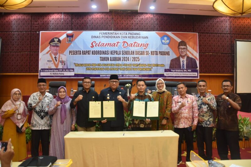 Pj Wako Padang Andree Algamar usai penandatanganan MoU antara Pemko Padang bersama PT 8 Elements. (Foto: Prokopim Padang)