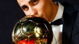 Pemain Manchester City dan Timnas Spanyol Rodri terpilih sebagai pemenang Ballon d'Or 2024. (Foto: IG @ballondorofficial)