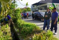 Pj Wali Kota Padang Andree meninjau pelaksanaan Padang Bergoro di Kelurahan Alai Parak Kopi, Kecamatan Padang Utara, Minggu (27/10/2024). (Foto: Prokopim Padang)