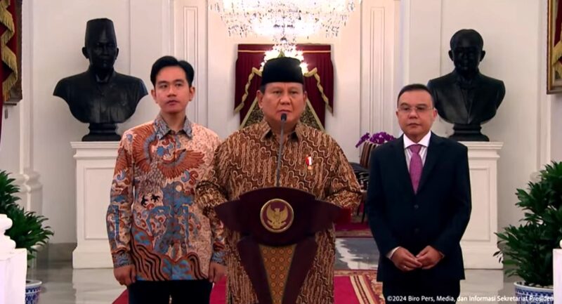 Presiden Prabowo Subianto mengumumkan nama-nama menteri Kabinet Merah Putih di Istana Kepresidenan Jakarta, Minggu (20/10/2024). (Tangkapan layar YouTube Sekretariat Presiden)