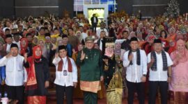 Pj Wali Kota Padang Andree Algamar menghadiri Jambore Guru dan Tenaga Kependidikan (GTK) Hebat 2024 di Gedung UPGRISBA Convention Center, Sabtu (9/11/2024). (Foto: Prokopim Padang)