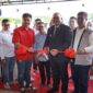 Pj Wali Kota Padang, Andree Algamar meresmikan gerai ketiga Chicken Crush di Bypass Taruko, Kota Padang, Minggu (3/11/2024). (Foto: Ist)