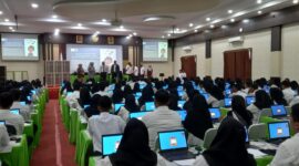 Para CPNS Kota Padang mengikuti ujian Seleksi Kompetensi Dasar (SKD) di Universitas Muhammadiyah Sumatera Barat, Rabu (6/11/2024). (Foto: Diskominfo Padang)