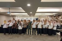 Pj Sekdako Padang Yosefriawan membuka acara pertemuan dan pembentukan Pokja KB tingkat Kota Padang, Rabu (6/11/2024). (Foto: Diskominfo Padang)