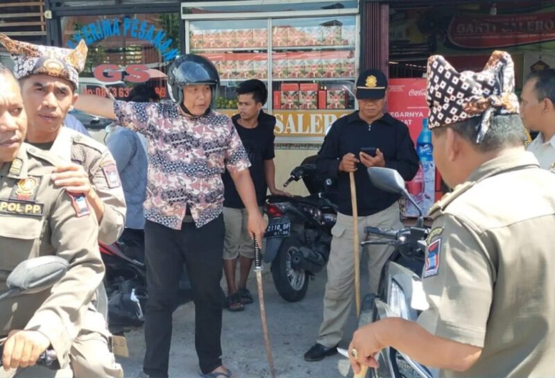 Tim gabungan melakukan patroli gabungan untuk mengantisipasi tawuran di wilayah Kecamatan Lubuk Begalung, Jumat (8/11/2024). (Foto: Ist)