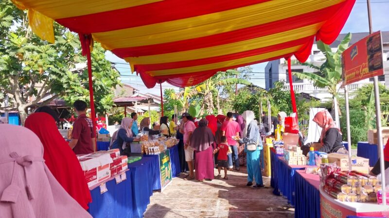 Suasana pasar murah di Komplek Pemda, Kelurahan Lubuk Minturun, Kecamatan Koto Tangah. (Foto: Diskominfo Padang)