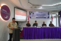 Penjabat (Pj) Wali Kota Padang Panjang, Sonny Budaya Putra membuka Pelatihan Pemuda Pelopor di Hotel Pangeran, Kamis (21/11/2024). (Foto: Kominfo Padang Panjang)