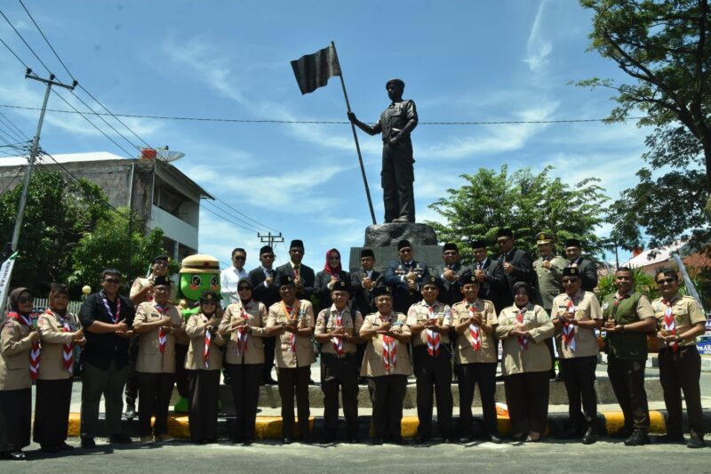 Peresmian monumen Garuda Pramuka di Jalan Ratulangi, Padang. (Foto: Prokopim Padang)
