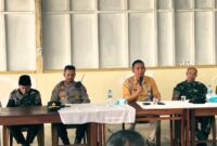 Camat Lubeg Nofiandi Amir menyampaikan sambutan saat Rakor Pilkada 2024 di Gabuo Beach Kelurahan Gates Nan XX, Kamis (21/11/2024). (Foto: Ist)