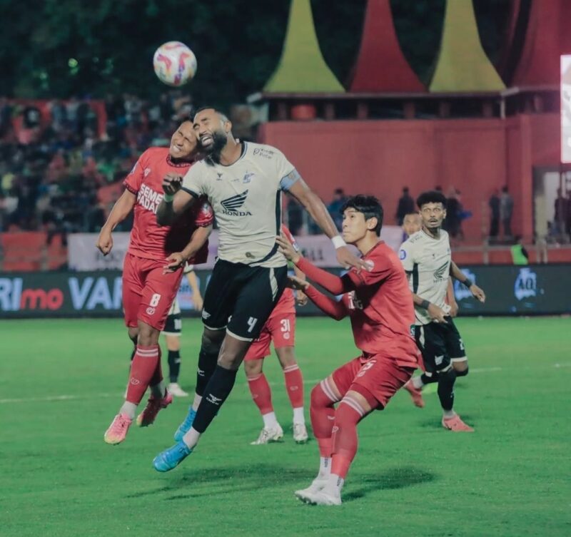 Pertandingan Semen Padang vs PSM Makassar berakhir dengan skor akhir 1-1. (Foto: IG @psm_makassar)