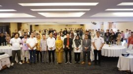 Pembukaan pelatihan broadcasting di Hotel Axana Padang, Rabu (19/11/2024). (Foto: KPID Sumbar)