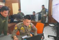 Satpol PP Padang menyediakan fasilitas simulasi CAT persiapan tes PPPK 2024. (Foto: Humas Satpol PP Padang)
