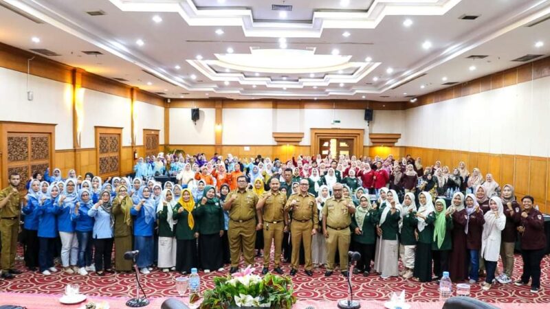 Pembukaan Sosialisasi Arah Kebijakan Pilar-pilar Sosial Tahun 2024 di Rocky Plaza Hotel. (Foto: FB Diskominfo Padang)