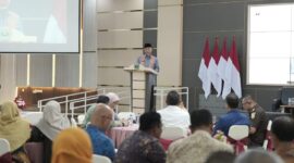 Gubernur Sumbar Mahyeldi membuka sosialisasi 