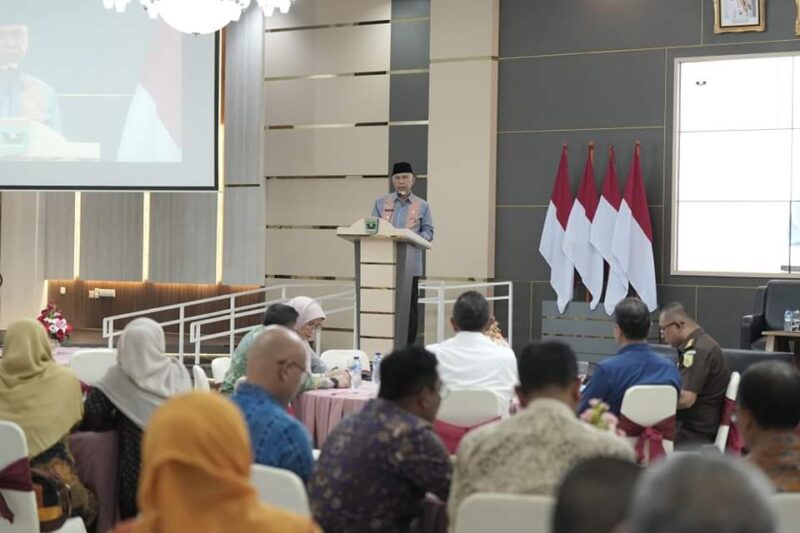 Gubernur Sumbar Mahyeldi membuka sosialisasi 