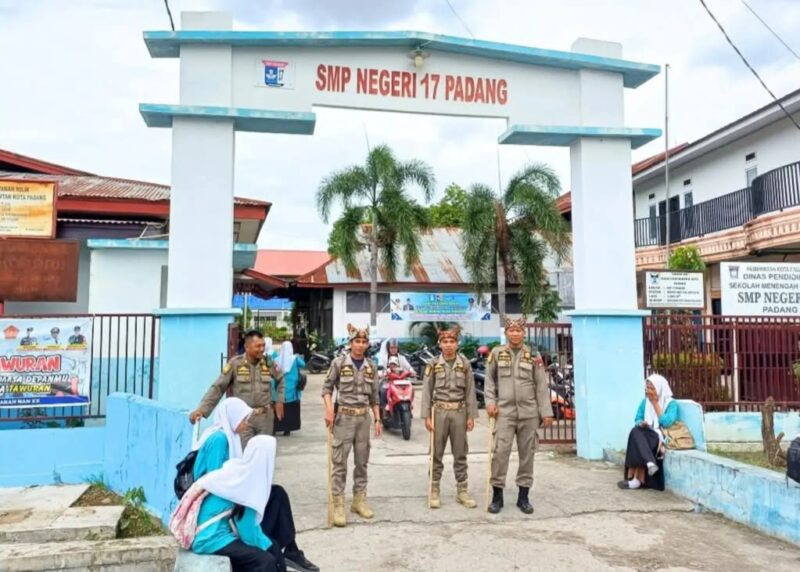 Patroli siang mencegah aksi tawuran pelajar di salah satu sekolah. (Foto: Ist)