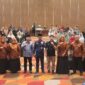 Asisten I Setdako Padang Edi Hasymi, Kabag Kesra Jasman dan jajaran foto bersama usai membuka FGD Penguatan Kelembagaan dan Pembinaan Anak Panti Asuhan, Kamis (21/11/2024).