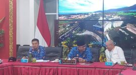 Pj Wali Kota Padang Andree Algamar memimpin rapat bersama PDAM Padang, Jumat (29/11/2024). (Foto: Diskominfo Padang)