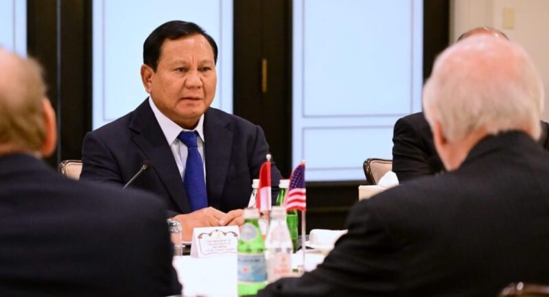 Presiden Prabowo Subianto melakukan pertemuan dengan anggota korporasi The United States – Indonesia Society (USINDO) di Washington DC, Senin (11/11/2024). (Foto: BPMI Setpres/Muchlis Jr)