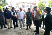 Pj Wali Kota Padang Andree Algamar bersama unsur Forkopimda Sumbar dan Padang, KPU, Bawaslu Padang meninjau TPS 16 Kelurahan Batang Kabung Ganting Kecamatan Koto Tangah, Rabu (27/11/2024).