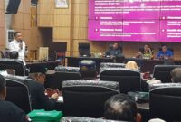 Narasumber menyampaikan materi dalam Sosialisasi Peningkatan FKDM 2024, Selasa (12/11/2024). 