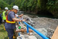 Pj Wali Kota Padang Andree Algamar meninjau rehabilitasi Intake Air Baku Palukahan Gadang di Kelurahan Balai Gadang, Kecamatan Koto Tangah. (Foto: Prokopim Padang)
