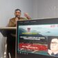 Kepala Diskominfo Padang Boby Firman saat memberikan materi pada Bimtek Jurnalistik dan Sosial Media Management, Senin (2/12/2024). (Foto: Diskominfo Padang)