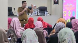 Pembinaan bagi kader Posyandu wilayah kerja Puskesmas Lubeg di Axana Hotel, Selasa (3/12/2024). (Foto: Ist)
