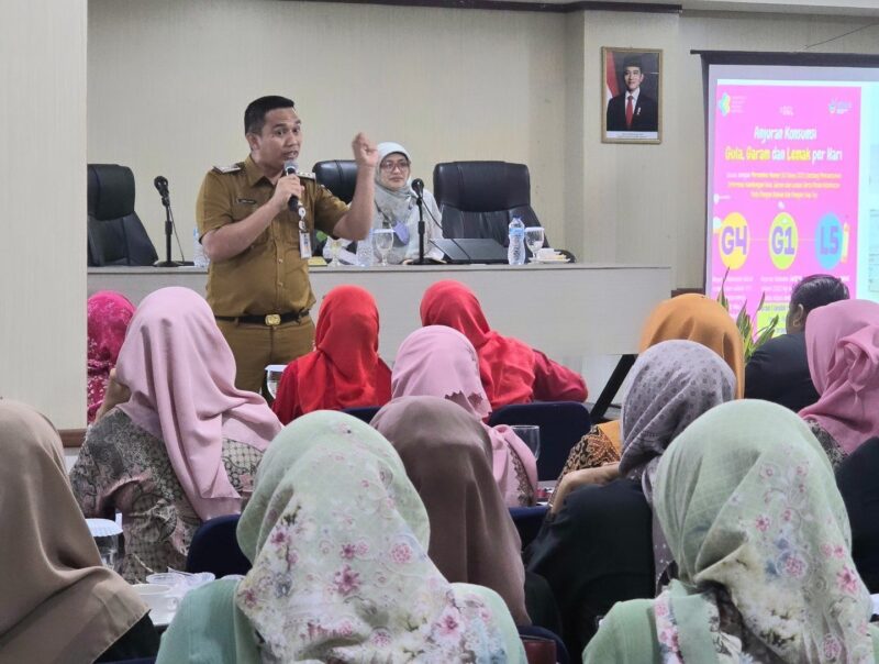 Pembinaan bagi kader Posyandu wilayah kerja Puskesmas Lubeg di Axana Hotel, Selasa (3/12/2024). (Foto: Ist)