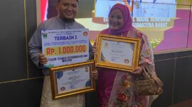 Tenaga Kependidikan SMK SMAK Padang Juliyat Fadli dan guru SMAK Padang Mery Adila mengukir prestasi gemilang di tingkat Sumbar dan nasional. (Foto: SMK SMAK Padang)