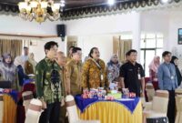 KPP Pratama Padang Satu bersama KP2KP Pariaman menggelar Monev kewajiban pemungutan pajak atas APBDes. (Foto: Diskominfo Pariaman)
