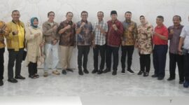 Bupati Solsel Khairunas saat pertemuan dengan Ikatan Perantau Solok Saiyo Sakato (S3) di Jakarta, Rabu (11/12/2024). (Foto: Pemkab Solsel)