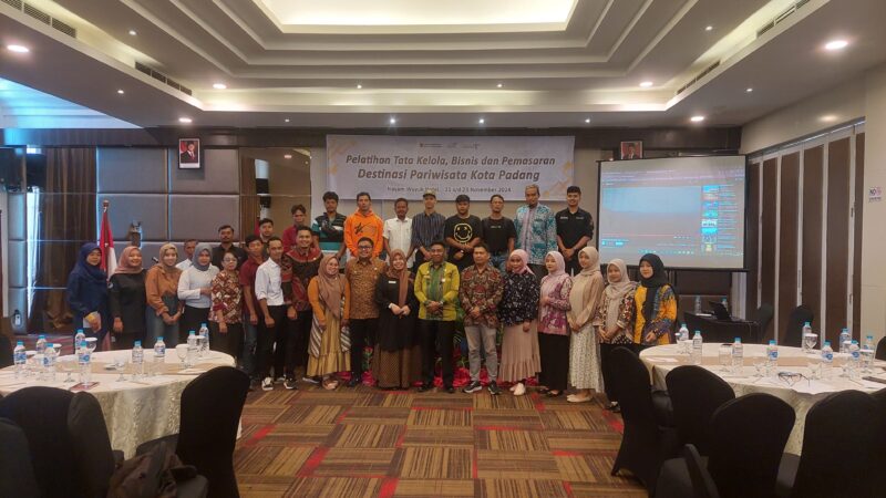Pelatihan Tata Kelola, Bisnis dan Pemasaran Destinasi Pariwisata di Hotel Hayam Wuruk Padang, 21-23 November 2024. (Foto: Ist)
