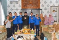 Pj Wali Kota Padang Andree Algamar bersama para siswa SMA Nusantara. (Foto: Prokopim Padang)