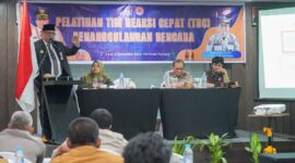 Pj Wali Kota Padang Andree Algamar memberikan sambutaan pada pelatihan kebencanaan yang digelar BPBD Padang di HW Hotel, Senin (2/12/2024). (Foto: Diskominfo Padang)