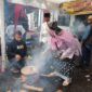 Suasana lomba memasak cangkuak yang digelar Kelurahan Tanah Pak Lambik. (Foto: Diskominfo Padang Panjang)