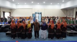 Dinkes Padang Panjang menggelar Seminar Hari AIDS Sedunia 2024 di Gedung Rektorat Lantai III ISI Padang Panjang, Kamis (5/12/2024). (Foto: Diskominfo Padang Panjang)