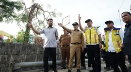 Bupati Solsel Khairunas mendampingi Anggota DPR RI Komisi V, Zigo Rolanda dalam reses perorangan masa sidang pertama tahun 2024/2025, Selasa (17/12/2024). (Foto: Pemkab Solsel)