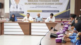 Pj Wali Kota Padang Panjang Sony Budaya Putra membuka Sosialisasi Antikorupsi, Kamis (19/12/2024). (Foto: Diskominfo Padang Panjang)