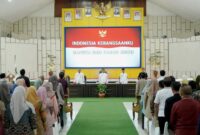 Bupati Solsel Khairunas membuka 
sosialisasi penerapan sistem merit, Jumat (27/12/2024). (Foto: Humas Pemkab Solsel)
