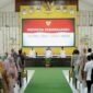 Bupati Solsel Khairunas membuka 
sosialisasi penerapan sistem merit, Jumat (27/12/2024). (Foto: Humas Pemkab Solsel)