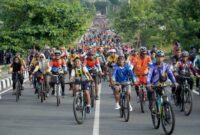 Ribuan peserta mengikuti Gowes Chapter III di Solsel, Sabtu (28/12/2024). (Foto: Humas Pemkab Solsel)