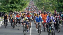Ribuan peserta mengikuti Gowes Chapter III di Solsel, Sabtu (28/12/2024). (Foto: Humas Pemkab Solsel)