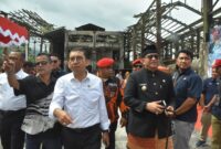 Menteri Kebudayaan RI Fadli Zon bersama Pj Wali Kota Padang Andree Algamar dan rombongan mengunjungi Pabrik Seni Indarung 1 di Semen Padang, Kamis (19/12/2024). (Foto: Prokopim Padang)
