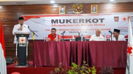 Pj Wali Kota Padang Andree Algamar membuka Muskerkot Kota Padang. (Foto: Prokopim Padang)