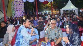 Pj Wali Kota Padang Andree Algamar menghadiri event Padang Jazz Festival di pelataran Bagindo Azis Chan Youth Center, Sabtu (21/12/2024). (Foto: Prokopim Padang)