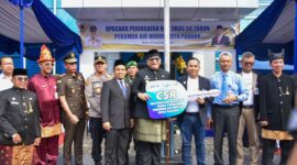 Penyerahan bantuan mobil tangki Perumda Air Minum Kota Padang. (Foto: Prokopim Padang)