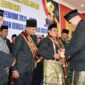Penjabat (Pj) Wali Kota Padang, Andree Algamar melantik pengurus Badupari Kota Padang periode 2024-2029 di Palanta Rumah Dinas Wali Kota Padang, Senin (30/12/2024). (Foto: Prokopim Padang)